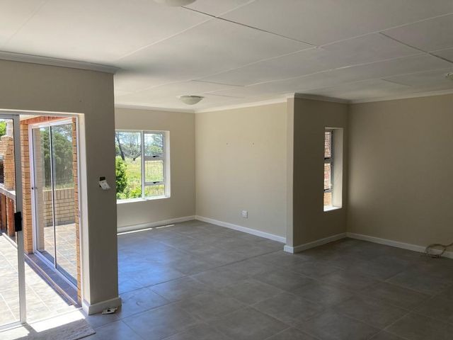 To Let 3 Bedroom Property for Rent in Lovemore Heights Estate Eastern Cape